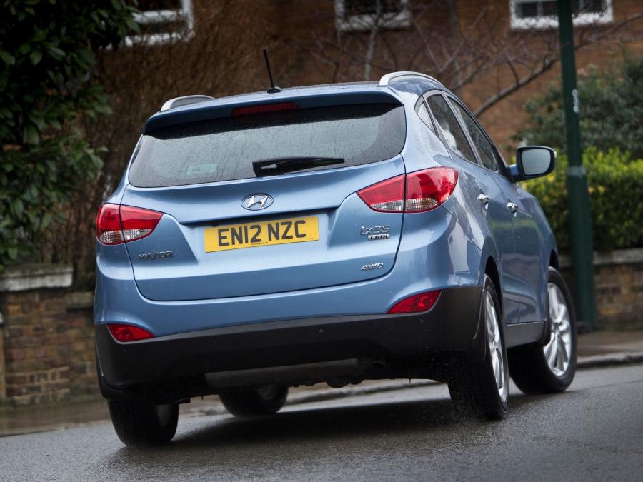  Hyundai ix35 2010 года  (UK) (фото 20 из 22)